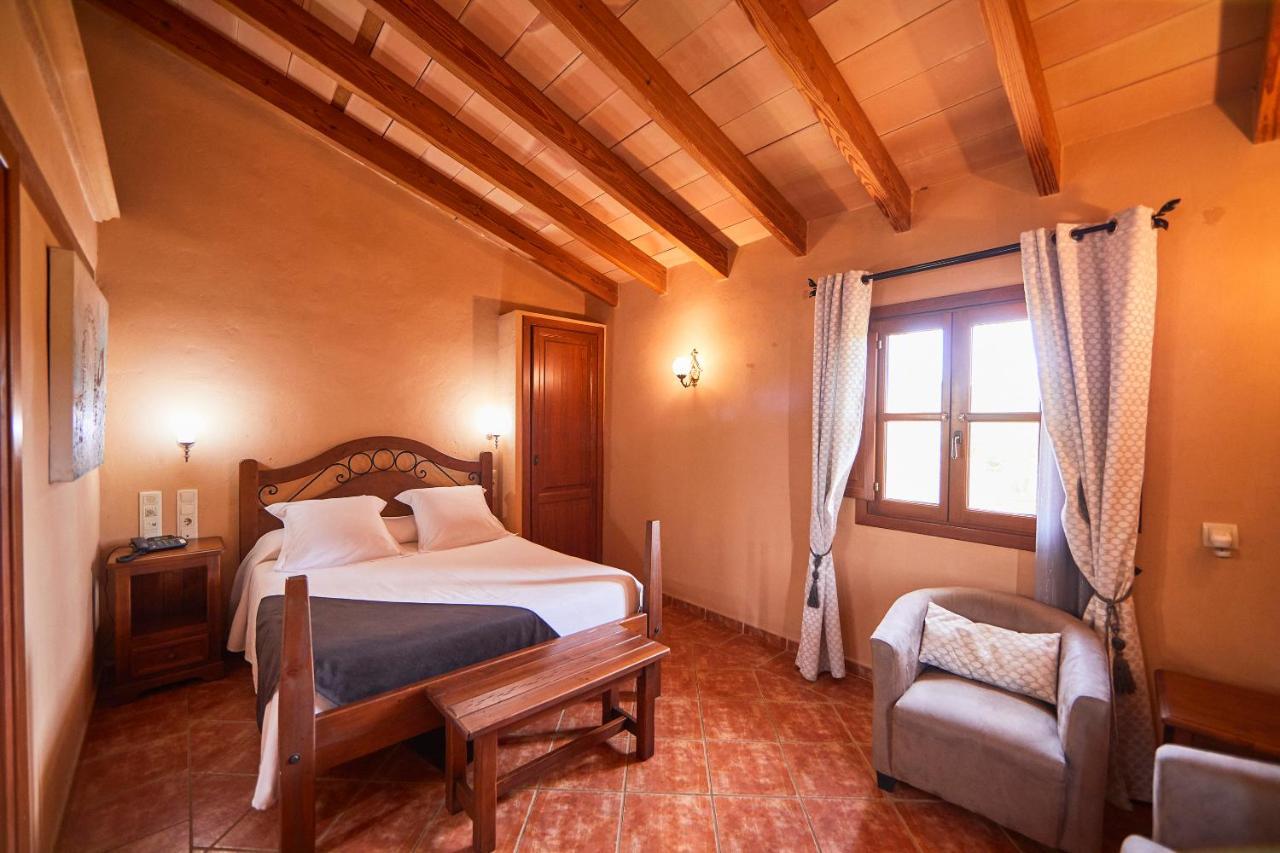 Agroturismo Es Quatre Cantons Binissalem Exterior photo